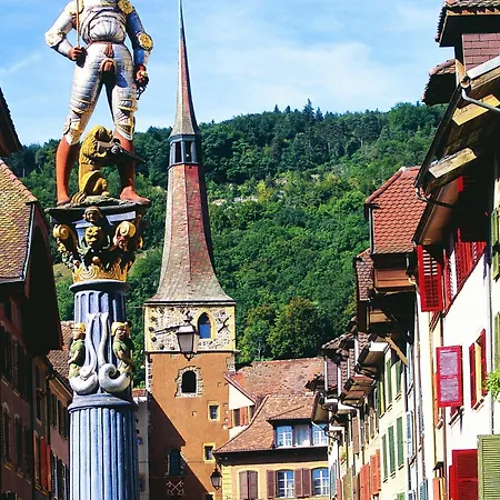 加尔尼卡门别墅酒店 招待所 3*